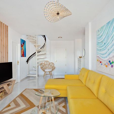 Apartamento La Fiesta, 250 M To The Sea Plus Swimming Pool トレビエハ エクステリア 写真