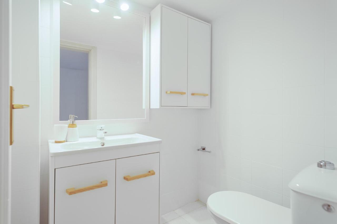 Apartamento La Fiesta, 250 M To The Sea Plus Swimming Pool トレビエハ エクステリア 写真